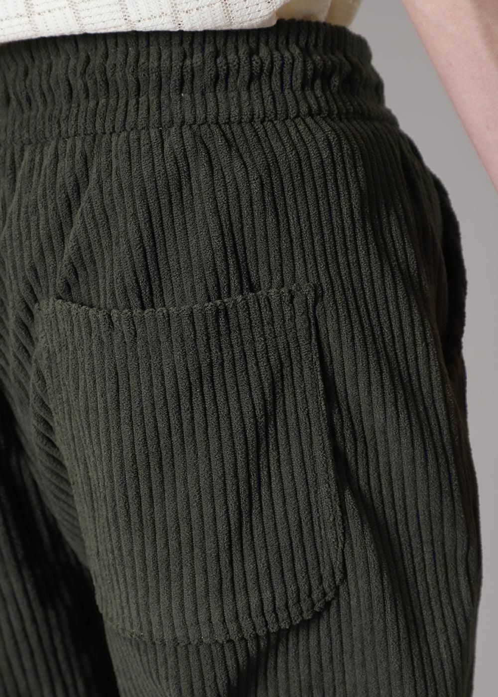 Loose Fit Streetwear: Corduroy Pants