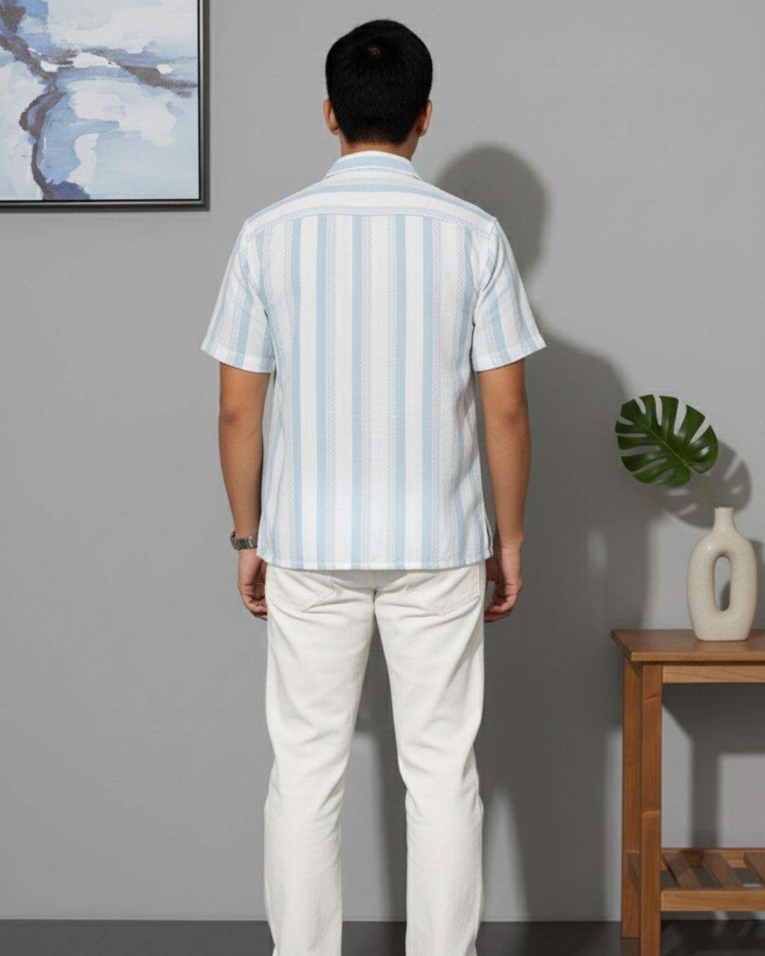 Spread Collar: Casual Shirt